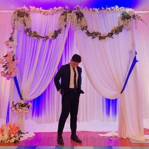 Meet your Posher, Tin